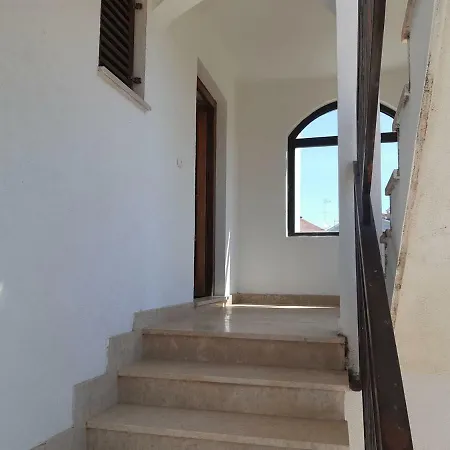 House Puseljic - 3. - A2+1 For Max 3 Pax With Own Tennis Court