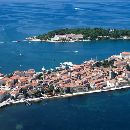 Daire House Puseljic - 3. - A2+1 For Max 3 Pax With Own Tennis Court Poreč