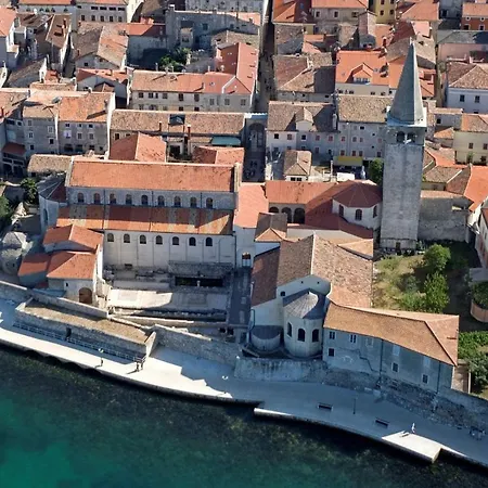 House Puseljic - 3. - A2+1 For Max 3 Pax With Own Tennis Court Poreč