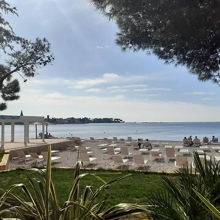 House Puseljic - 3. - A2+1 For Max 3 Pax With Own Tennis Court Poreč